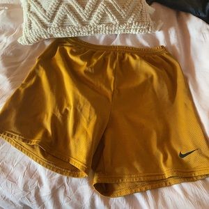 Nike shorts Large